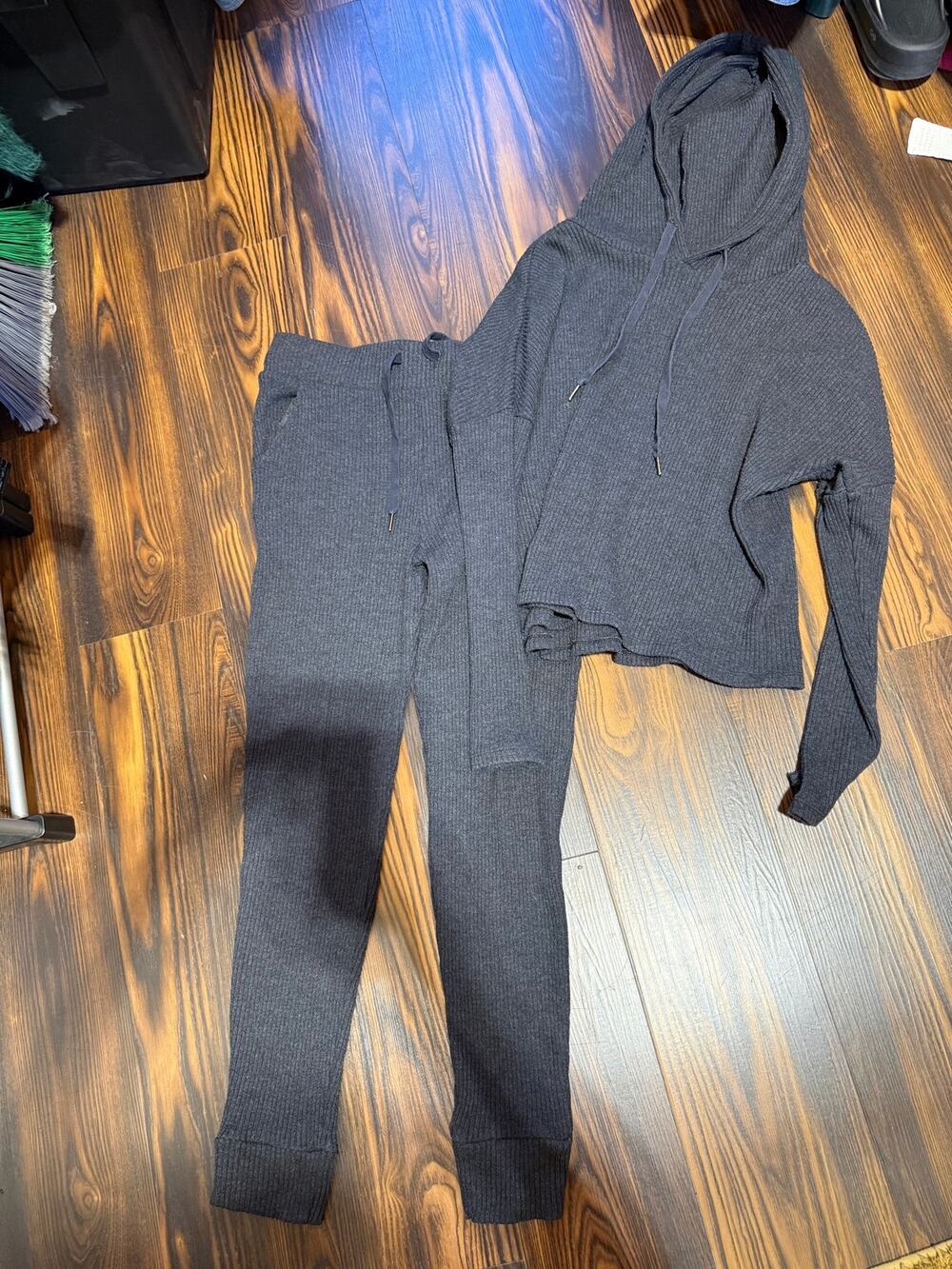LETT Two Piece Ribbed Lounge Set Size M